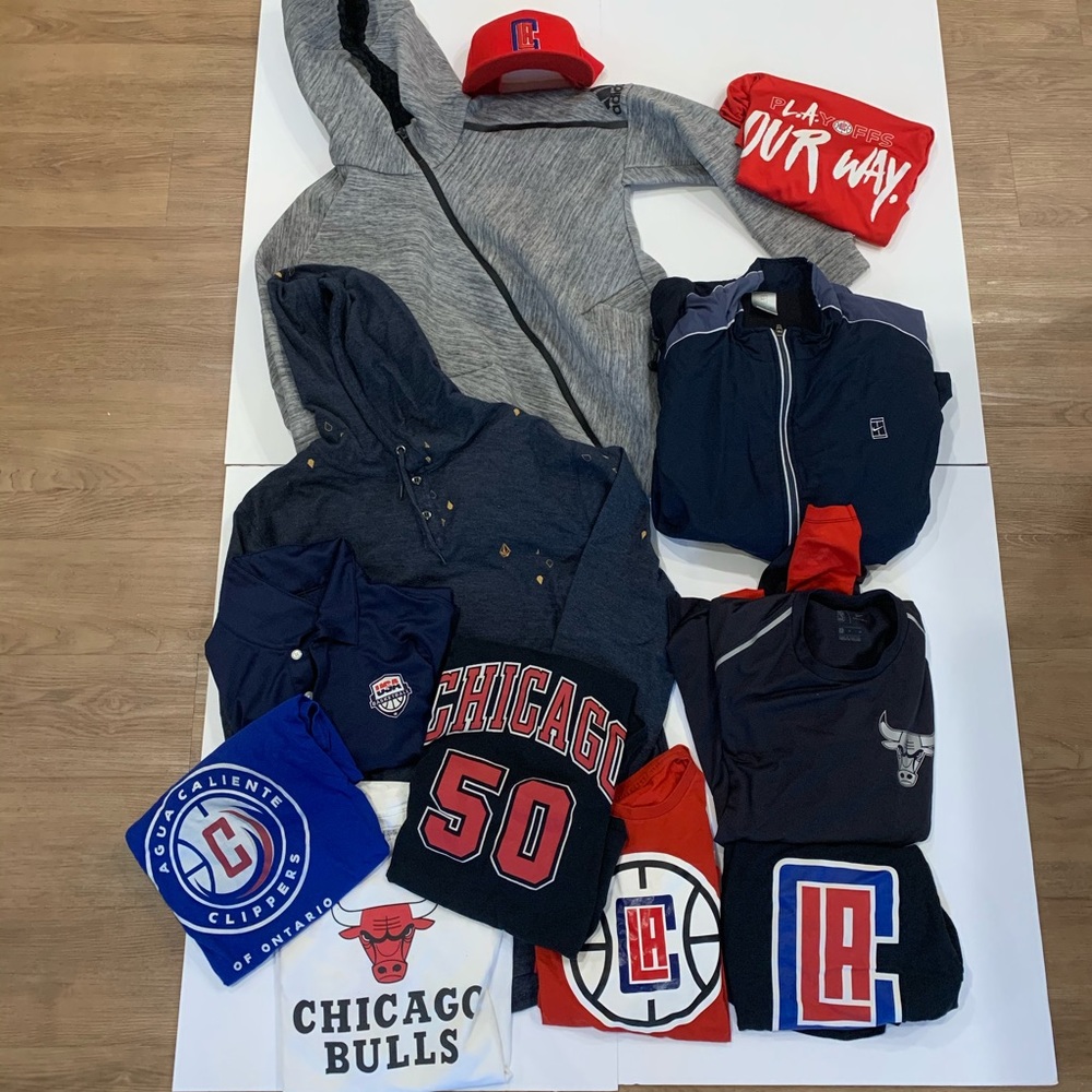 CLOTHING BUNDLE BULLS CLIPPERS ADIDAS NIKE VOLCOM
